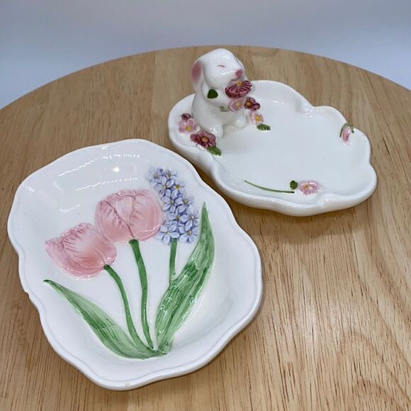 Vintage Ceramic Trinket Dishes 1 Otigiri Floral and 1 1985 Avon Bunny Dish - Picture 1 of 12